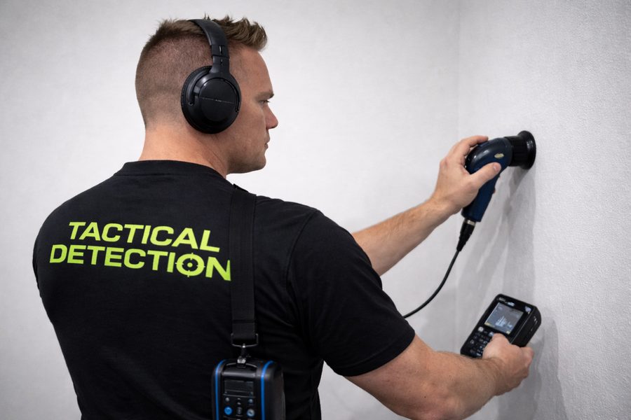 Water leak detection at the wall